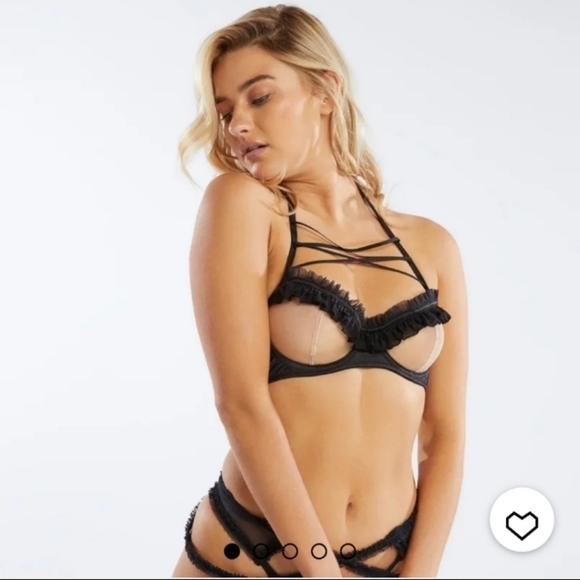 Savage X Fenty Sheer Ruffle Underwire Bra Black - Picture 1 of 12
